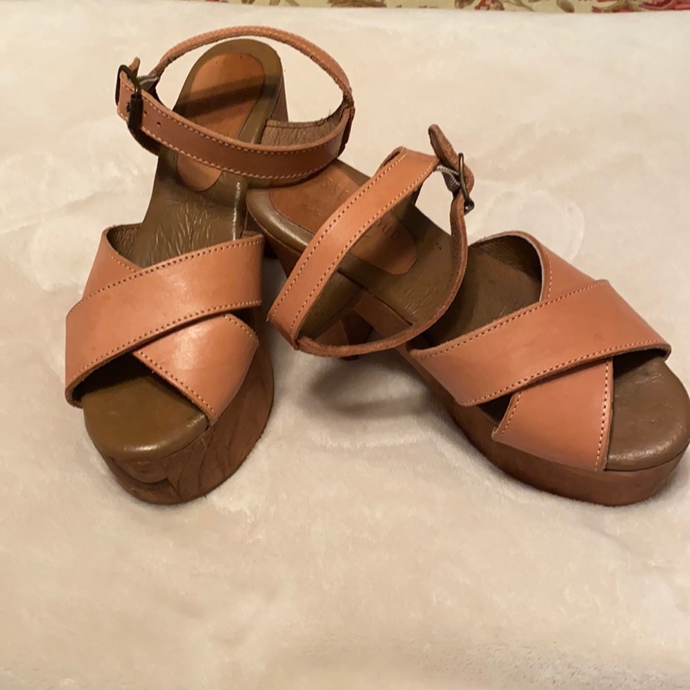 Ladies shoes